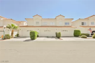 Photo #1: 2720296 Listing 