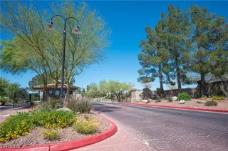 Photo #2: 2720296 Listing 