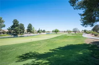 Photo #4: 2720296 Listing 