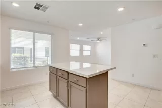 Photo #5: 2720299 Listing 