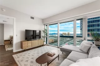 Photo #6: 2720304 Listing