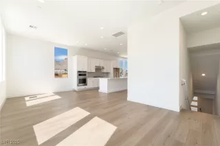 Photo #2: 2720311 Listing 