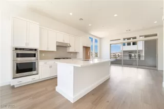 Photo #3: 2720311 Listing 