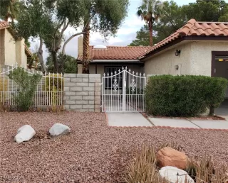 Photo #1: 2720341 Listing 