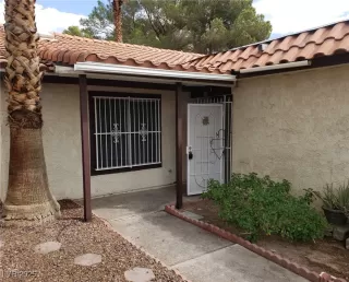 Photo #2: 2720341 Listing 