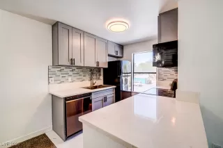 Photo #2: 2720373 Listing 