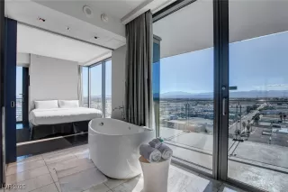 Photo #1: 2720383 Listing 