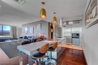 Photo #2: 2720383 Listing 