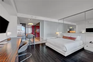 Photo #1: 2720385 Listing 