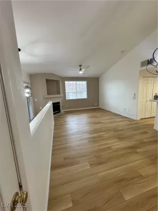 Photo #1: 2720386 Listing 