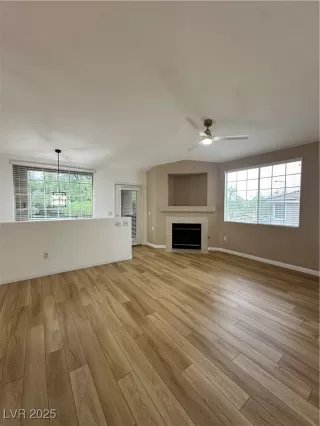 Photo #2: 2720386 Listing 