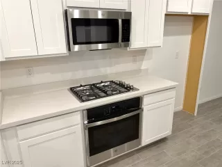 Photo #6: 2720411 Listing 