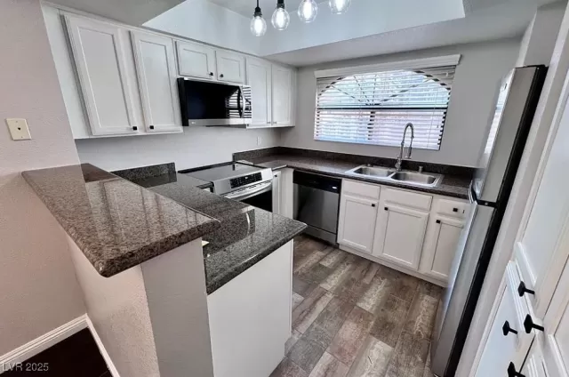 MLS: 2720417 Condo For Sale