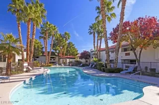 Photo #1: 2720417 Listing 