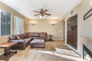 Photo #4: 2720422 Listing 