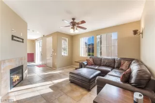 Photo #5: 2720422 Listing 