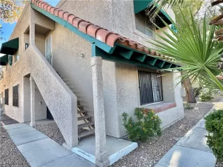 Photo #2: 2720424 Listing 