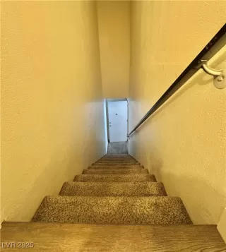 Photo #3: 2720424 Listing 