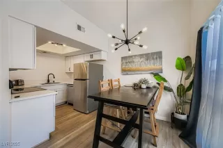 Photo #2: 2720425 Listing 