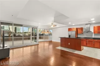 Photo #2: 2720428 Listing 