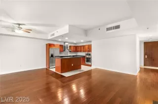 Photo #6: 2720428 Listing 