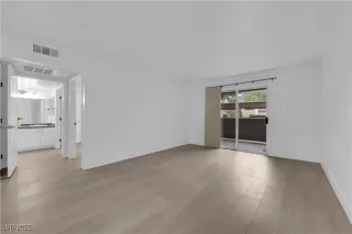 Photo #1: 2720469 Listing 