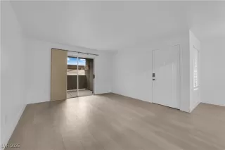 Photo #2: 2720469 Listing 