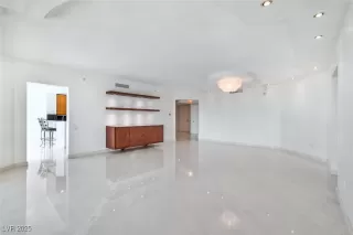 Photo #2: 2720476 Listing 