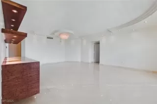 Photo #3: 2720476 Listing 