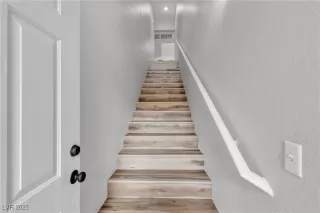 Photo #4: 2720482 Listing 