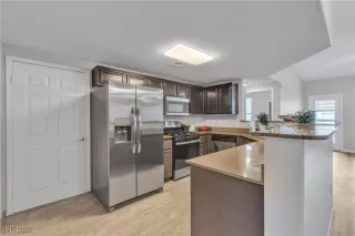 Photo #6: 2720482 Listing 