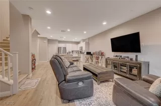 Photo #5: 2720509 Listing 