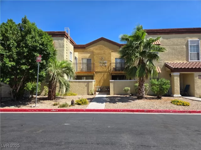 MLS: 2720512 Condo For Sale