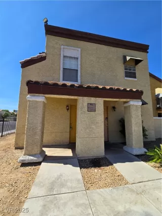 Photo #1: 2720512 Listing