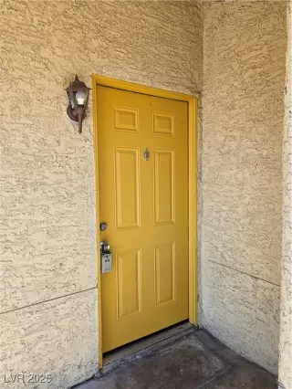 Photo #2: 2720512 Listing