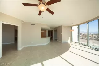 Photo #4: 2720546 Listing 