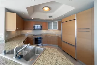 Photo #5: 2720546 Listing 