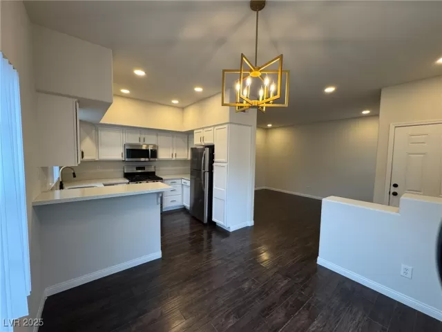 MLS: 2720560 Condo For Sale