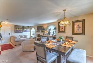 Photo #5: 2720567 Listing