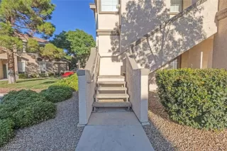 Photo #1: 2720568 Listing 