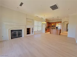 Photo #3: 2720580 Listing 