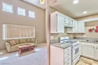 Photo #5: 2720581 Listing 