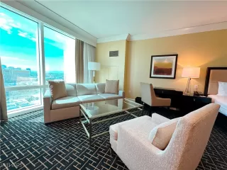 Photo #6: 2720587 Listing