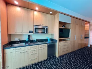 Photo #6: 2720597 Listing