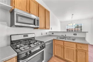 Photo #4: 2720626 Listing 