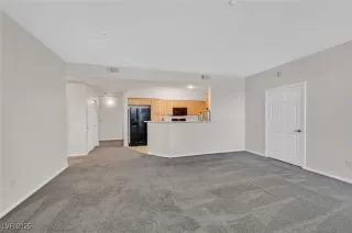 Photo #4: 2720649 Listing 