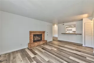 Photo #2: 2720679 Listing 