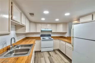 Photo #5: 2720679 Listing 