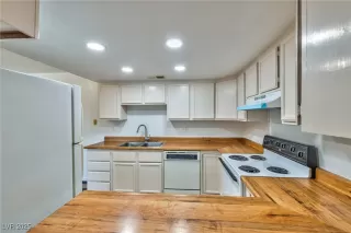 Photo #6: 2720679 Listing 