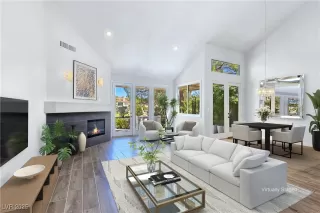 Photo #4: 2720694 Listing